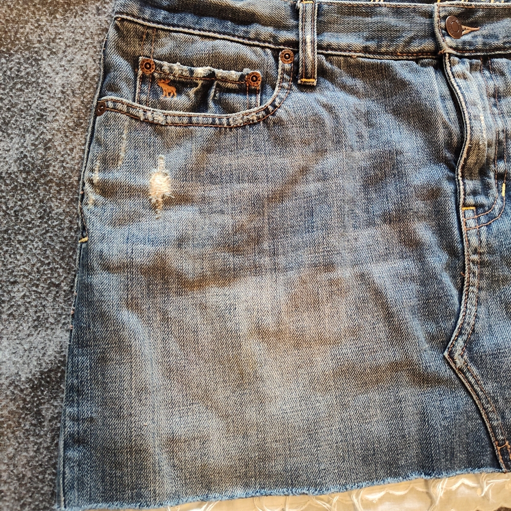 Abercrombie & Fitch Denim Mini Skirt with Lace Trim - Picture 3 of 9